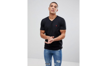 Slim Fit T-Shirt Pop Icon V-Neck in Black